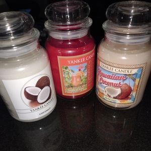 Yankee candles ( 3 jars)